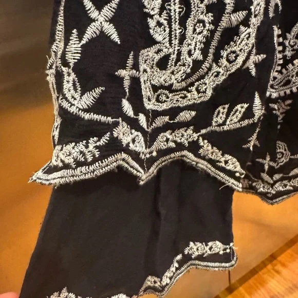 Style & Co. Black and White Embroidered Floral Blouse - Picture 4 of 15